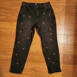 Hollister Curvy High Rise Mom Jean